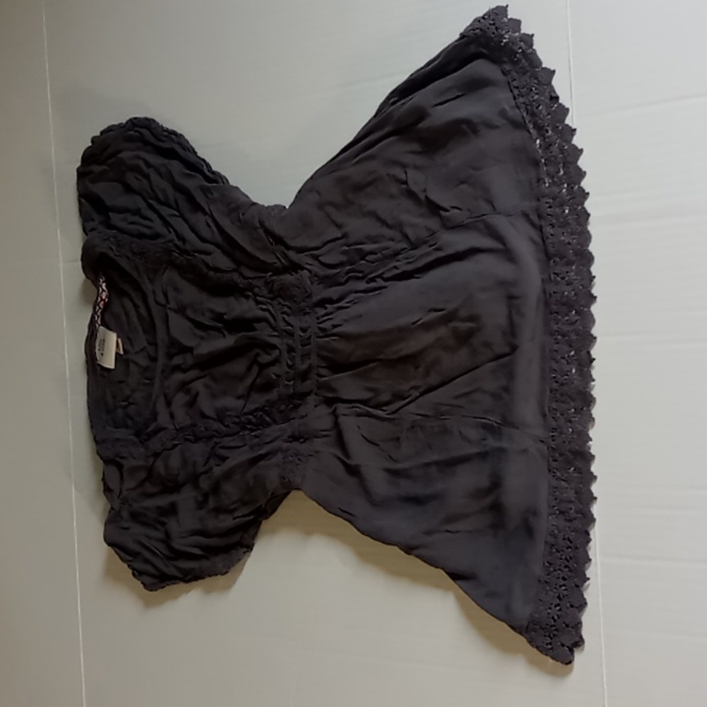 Women's Gray Top with lace trim and tieback (XS)